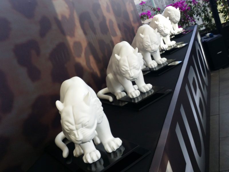 Estas estatuas serán intervenidas por 10 celebridades mexicanas y se subastarán el 1 de noviembre.