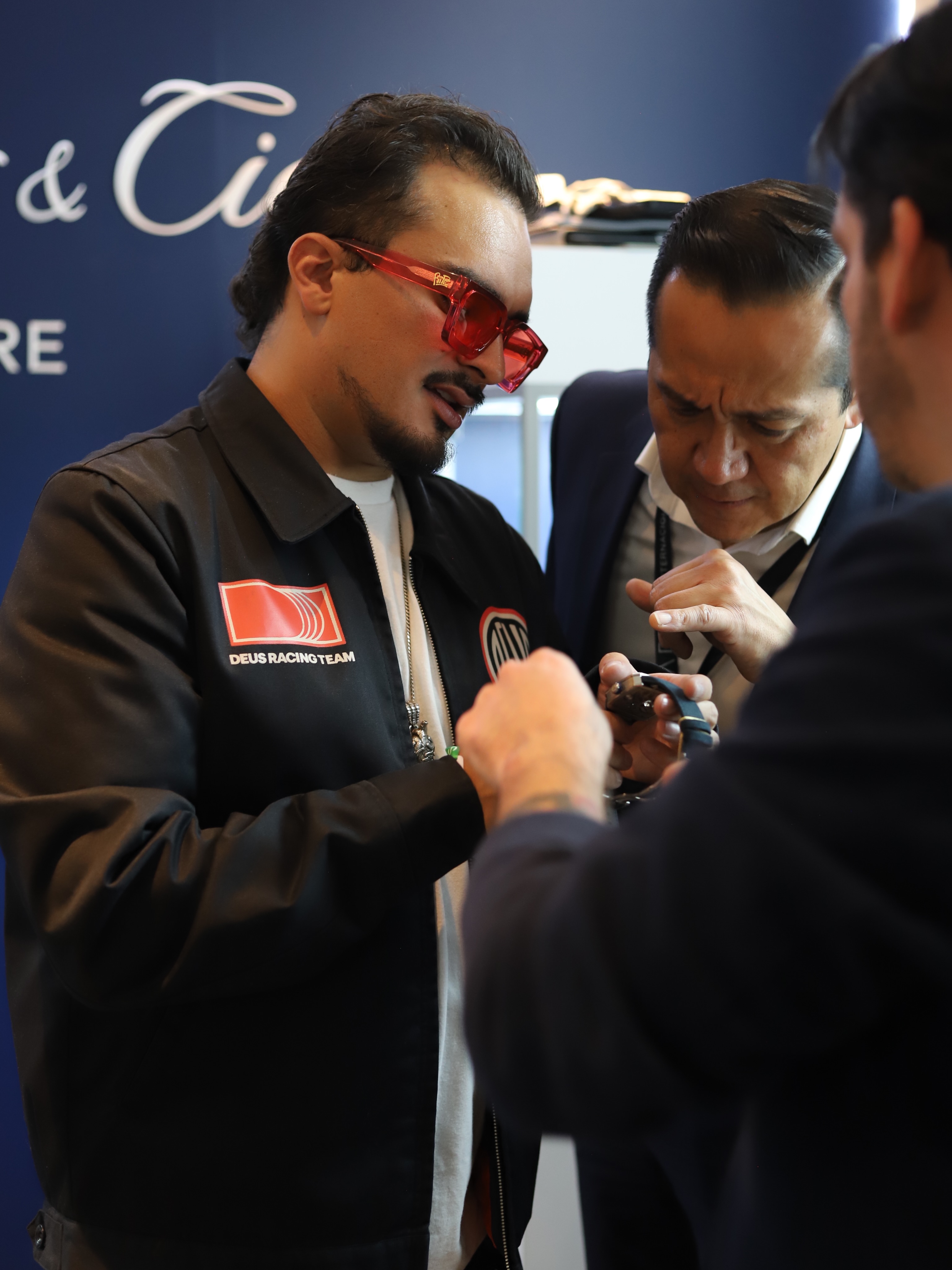 #WatchSpotting | Nos encontramos a @ricardomedijo de @lacotorrisa en @siarmx Summer.
#TiempoDeRelojes #SIARSummer2026