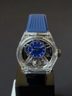 Para celebrar su 160.º aniversario, @zenithwatches presentó el año pasado una nueva interpretación del DEFY Zero G —una de las propuestas más audaces de la relojería contemporánea— en caja de zafiro. Una de esas impactantes piezas formó parte de #SIARSummer.

@siarmx #Zenith #TiempoDeRelojes