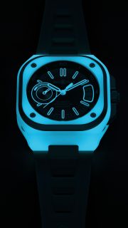 Con el BR-X5 Blue Lum y el BR-X3 Night Vision, @bellrosswatches explora nuevas formas de hacer visible el tiempo. 

#TiempoDeRelojes #BellandRoss