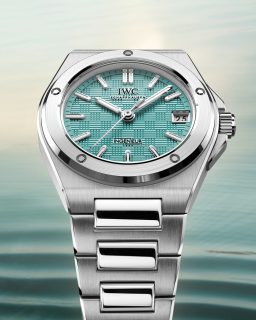 @iwcwatches le da un giro más fresco al Ingenieur Automatic 35 con su nueva carátula color Pool, un tono que refuerza el espíritu veraniego del modelo. Este reloj cuenta con caja de acero de 35 mm, brazalete integrado y el característico patrón Grid.
Y dato extra: ayer Andrew Garfield lo llevó en Wimbledon.
#TiempoDeRelojes #IWC #Ingenieur