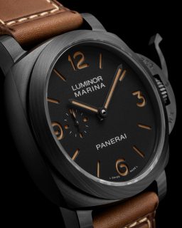 @panerai presenta el nuevo Luminor Marina PAM01707: 44 mm de Carbotech, estética vintage, calibre P.9010 y 300 metros de hermeticidad.
#TiempoDeRelojes #Panerai #LuminorMarina