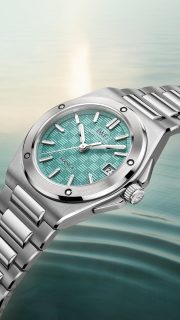 Un nuevo color refresca al Ingenieur Automatic 35.

@iwcwatches presenta su nueva carátula Pool, un tono acuático que da un aire veraniego al icónico diseño inspirado en Gérald Genta. Caja de acero de 35 mm, brazalete integrado y mucho color para el verano.

#TiempoDeRelojes #IWC #IWCSchaffhausen #Ingenieur