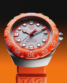 @tagheuer presenta dos ediciones limitadas del Formula 1 Solargraph de 38 mm, creadas para conmemorar el último Gran Premio de Países Bajos en Zandvoort.
Su carátula gris con acentos rojos y naranja lleva la energía de las gradas de Zandvoort al diseño, mientras que el movimiento Solargraph aprovecha la luz natural y artificial para ofrecer hasta 10 meses de autonomía con una carga completa. Dos versiones, limitadas a 1,500 y 1,000 piezas.
#TiempoDeRelojes #TAGHeuer #TAGHeuerFormula1
