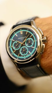 El nuevo Tiffany Timer celebra el 160 aniversario del primer cronógrafo de @tiffanyandco.
#TiempoDeRelojes #TiffanyAndCo #TiffanyTimer