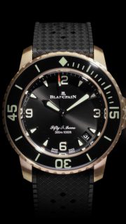 El @blancpain1735 Fifty Fathoms Automatique de 42 mm está disponible en titanio y oro rojo, con carátulas azules o negras. En su interior, el calibre 1315 ofrece cinco días de reserva de marcha.
#TiempoDeRelojes #Blancpain1735 #FiftyFathoms