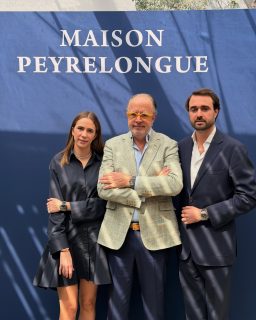 La tercera edición de Maison @peyrelonguec reunió a 24 firmas relojeras para presentar sus novedades y algunas de sus piezas más destacadas. 

#TiempoDeRelojes #MaisonPeyrelongue #Peyrelongue