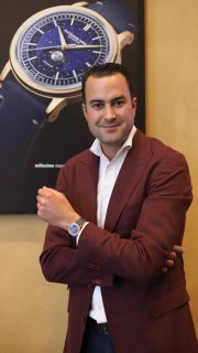 En el @siarmx, José María Ramos, director de Desarrollo de Negocio de @raymondweil, nos presentó el nuevo Millésime Maya, una edición exclusiva para México, inspirada en la cosmología maya y limitada a solo 50 piezas.
#TiempoDeRelojes #RaymondWeil #SIAR