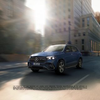 GLE 450 4MATIC Sport MH de @mercedesbenz combina el carácter deportivo de una SUV con tecnología, potencia y confort.

Su diseño con la Línea Exterior AMG destaca por sus rines de aleación AMG de 20” y detalles deportivos, mientras que su motor Mild Hybrid de 6 cilindros en línea entrega 381 hp.

En el interior, incorpora el Widescreen Cockpit con 2 pantallas de 12.3”, sistema de sonido surround Burmester®, climatización automática THERMOTRONIC de 4 zonas y tecnologías de asistencia a la conducción.

#TiempoDeRelojes #MercedesBenz #GLE #MercedesBenzGLE