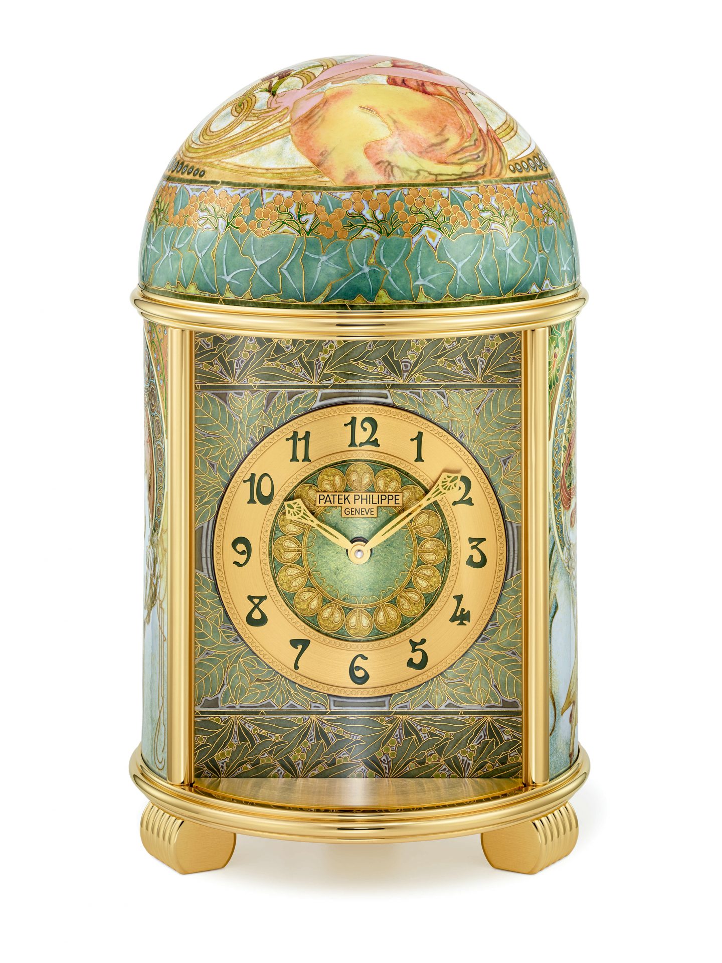 Frontal Mucha Dome Clock