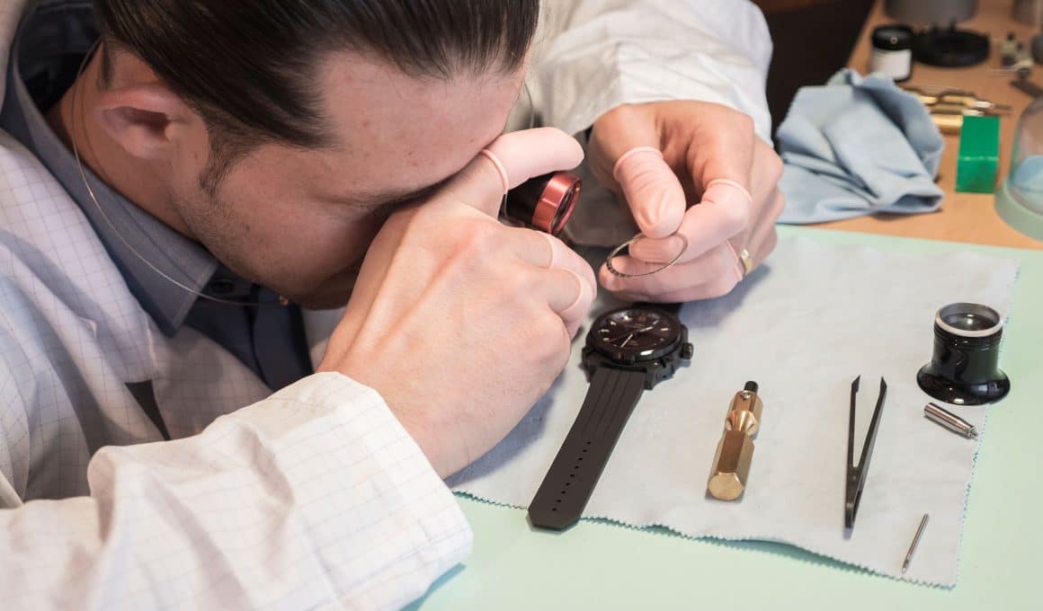 Relojero de Mauron Musy