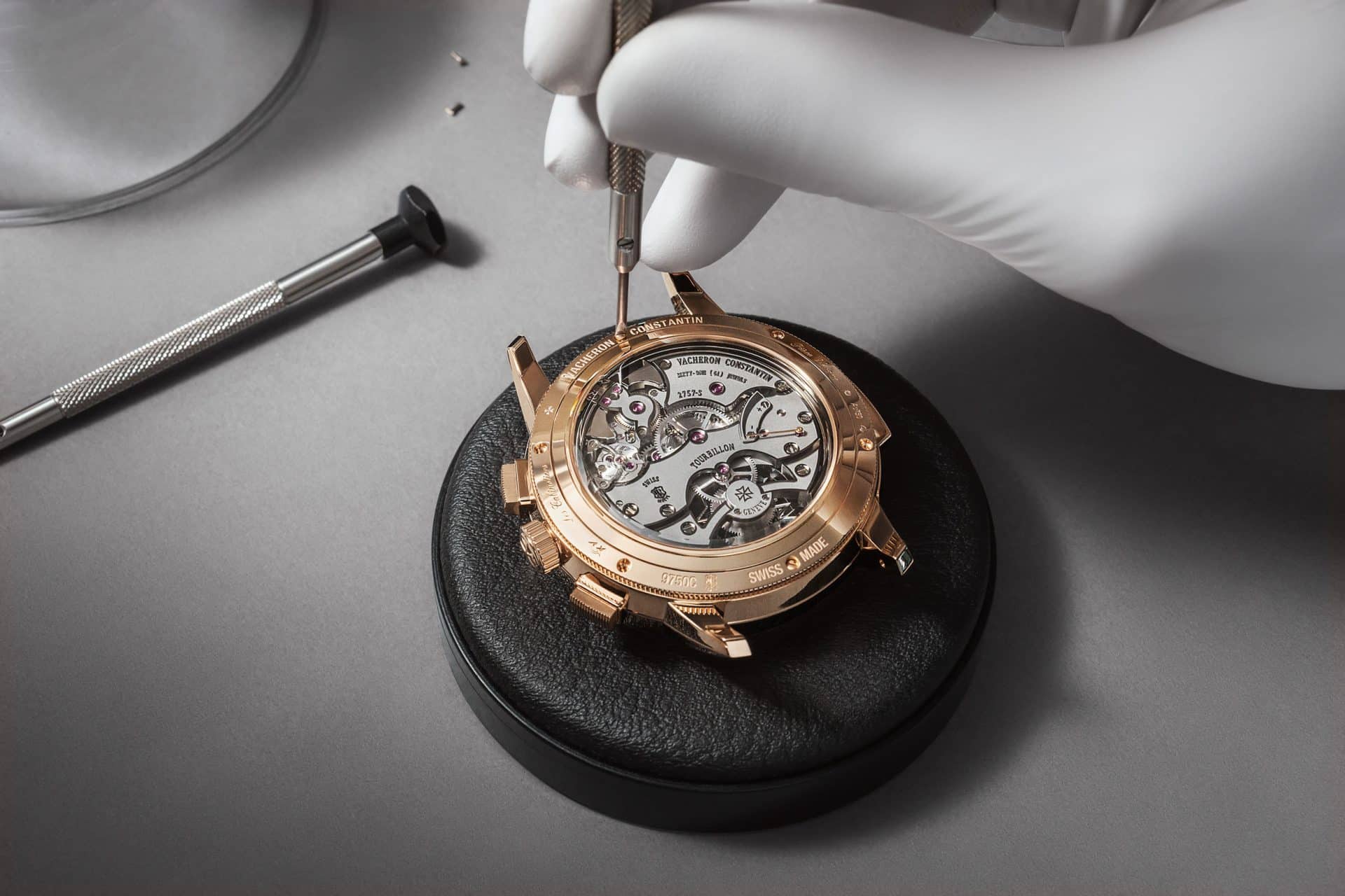 La puesta en caja del Vacheron Constantin Les Cabinotiers Temporis Duo Grand Complication.