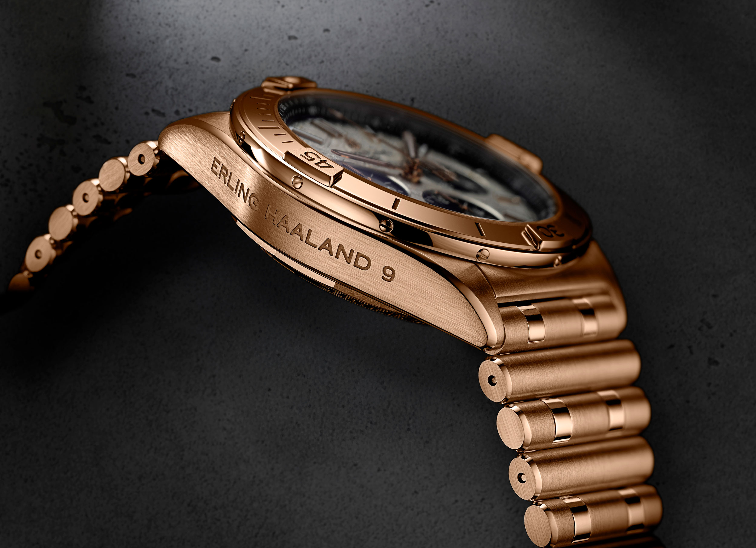 Lateral del Breitling Chronomat B01 42 Erling Haaland