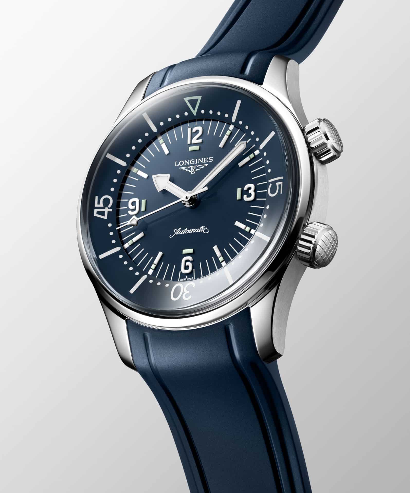 Longines Legend Diver con esfera azul y correa de caucho